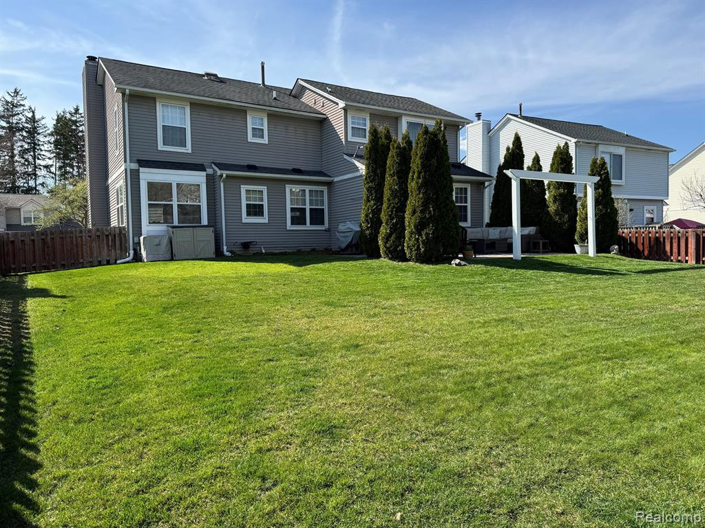 964 S PARKWOOD Drive, South Lyon, MI 48178 — Photo 3