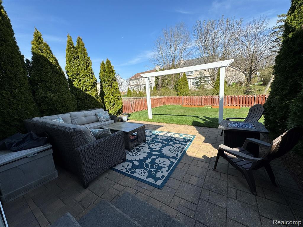 964 S PARKWOOD Drive, South Lyon, MI 48178 — Photo 4