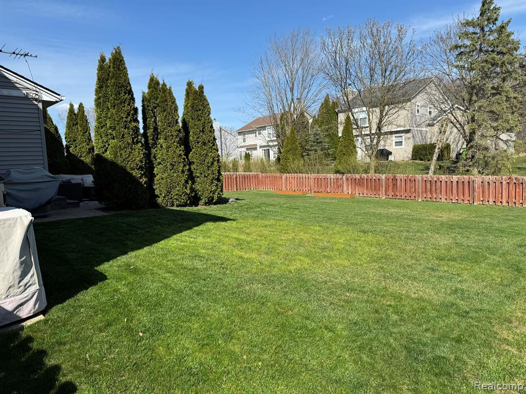 964 S PARKWOOD Drive, South Lyon, MI 48178 — Photo 5