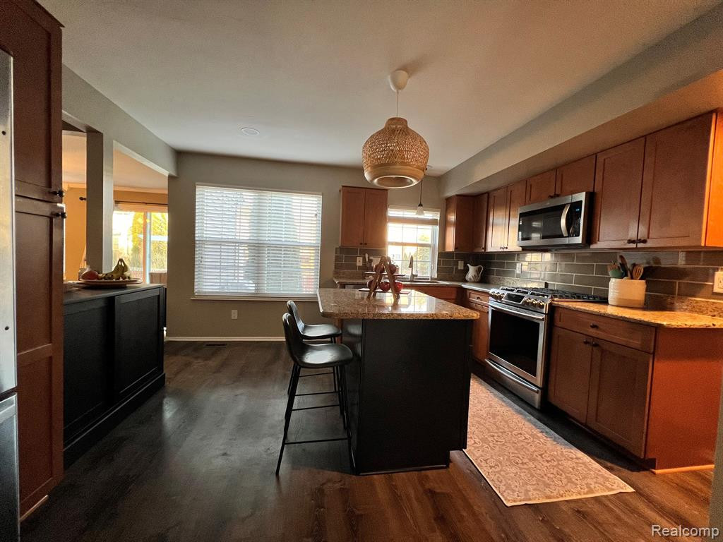 964 S PARKWOOD Drive, South Lyon, MI 48178 — Photo 14