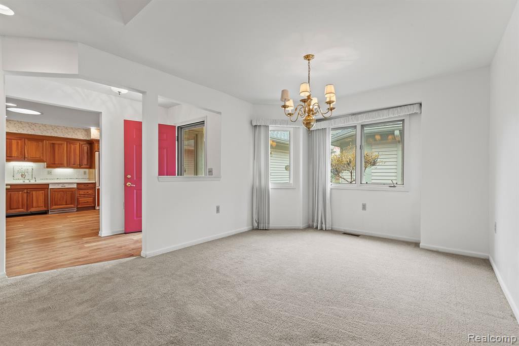 21413 ARCHWOOD Circle, 27, Farmington Hills, MI 48336 — Photo 5
