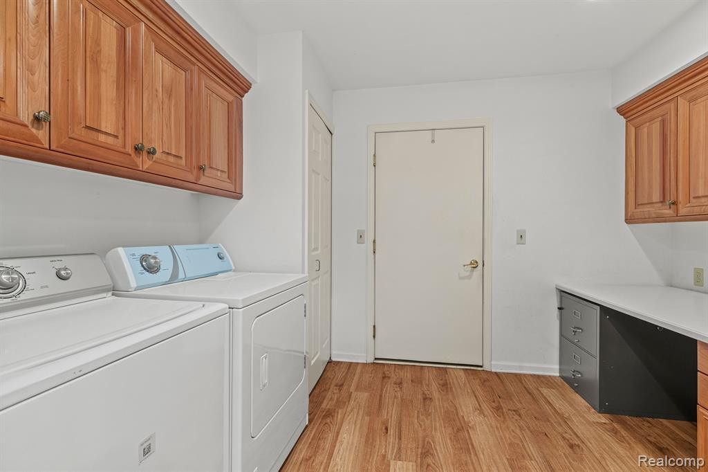 21413 ARCHWOOD Circle, 27, Farmington Hills, MI 48336 — Photo 10