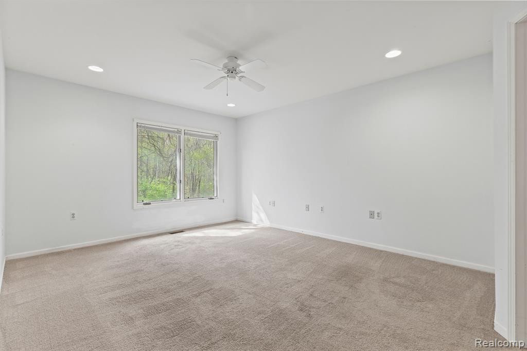 21413 ARCHWOOD Circle, 27, Farmington Hills, MI 48336 — Photo 14