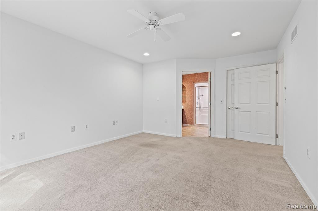 21413 ARCHWOOD Circle, 27, Farmington Hills, MI 48336 — Photo 15
