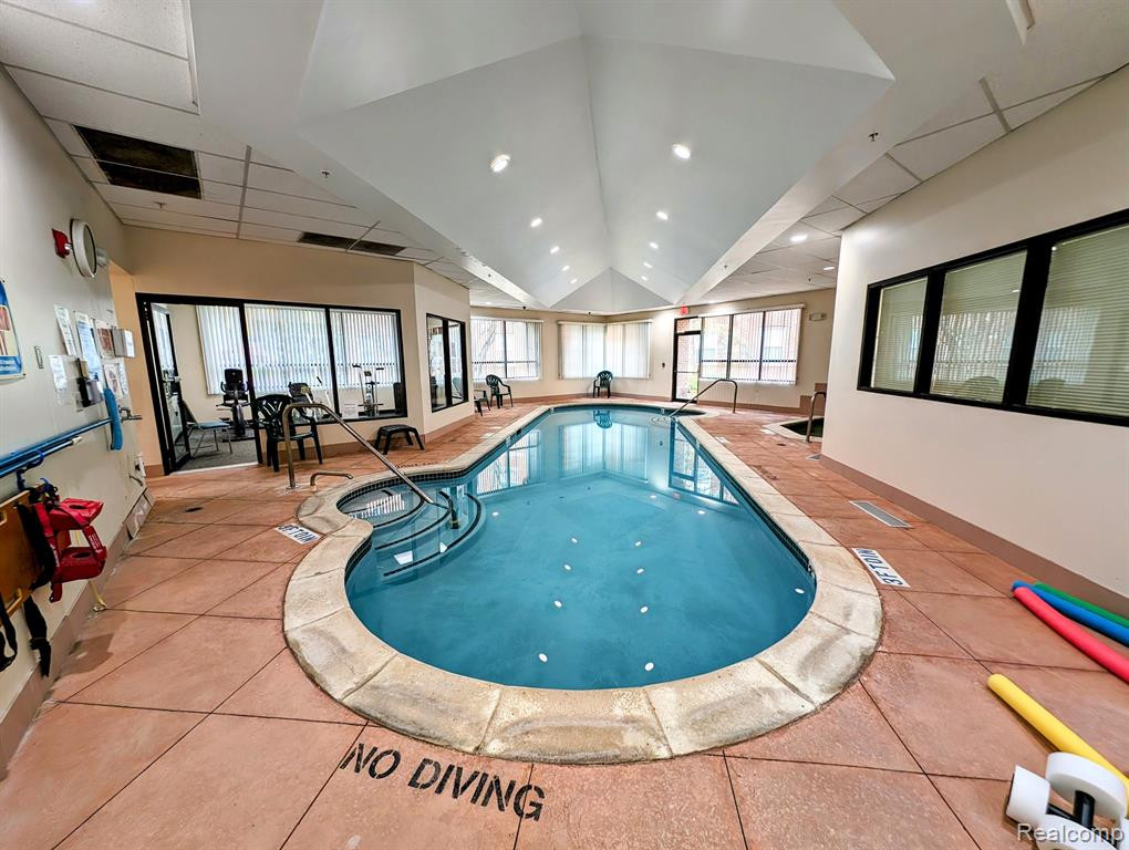 21413 ARCHWOOD Circle, 27, Farmington Hills, MI 48336 — Photo 57