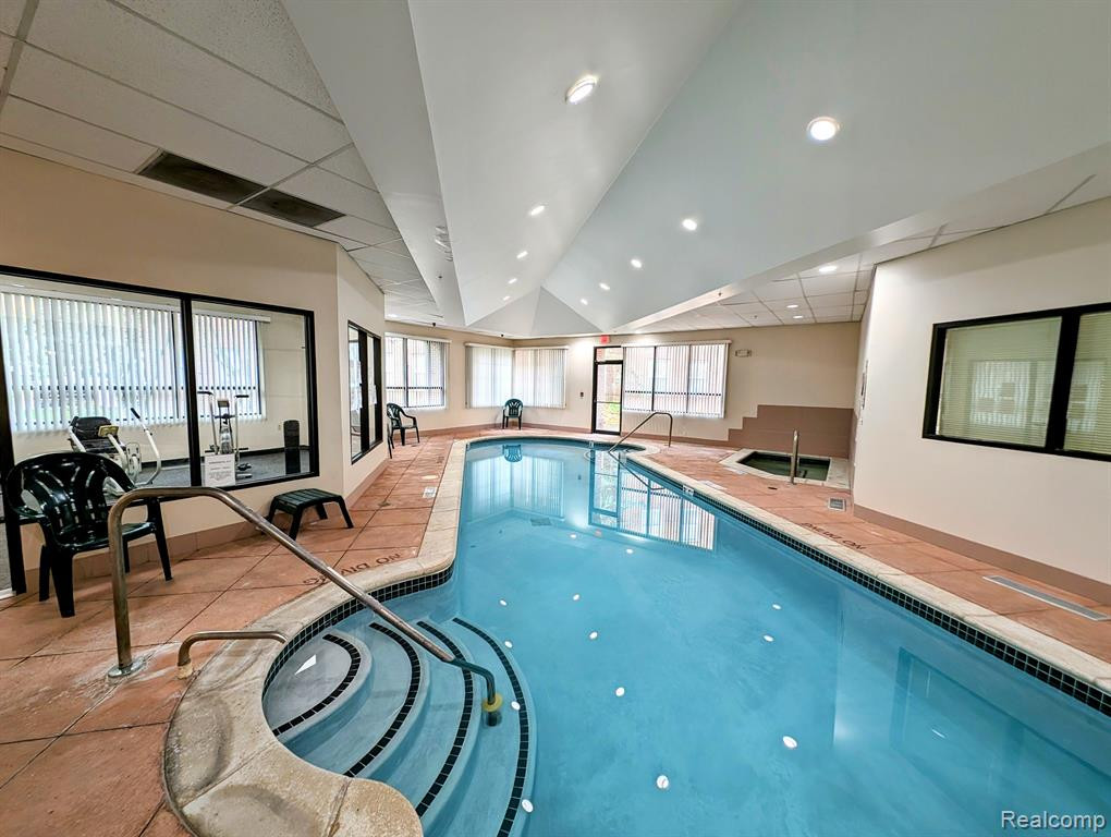 21413 ARCHWOOD Circle, 27, Farmington Hills, MI 48336 — Photo 58