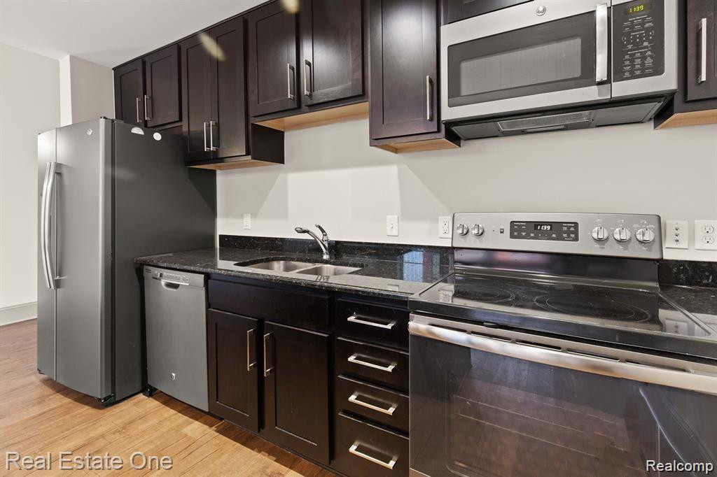 10 Grand River ave unit #403, Detroit, MI 48226
