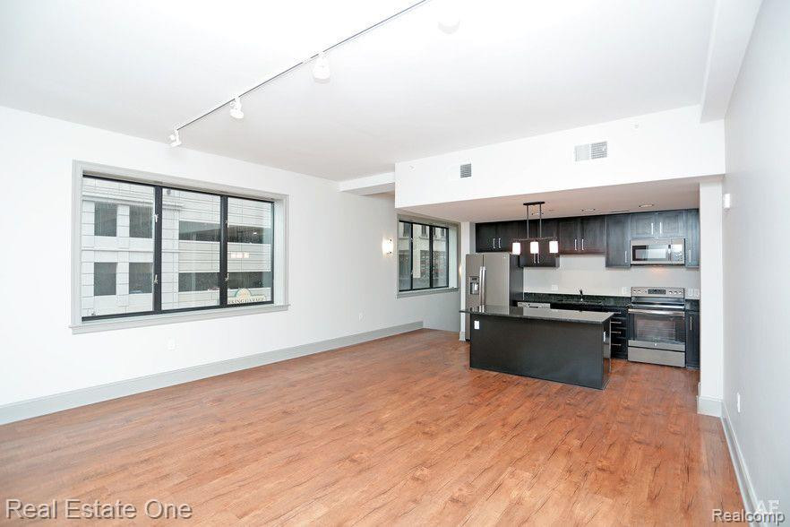10 Grand River ave unit #403, Detroit, MI 48226 — Photo 2