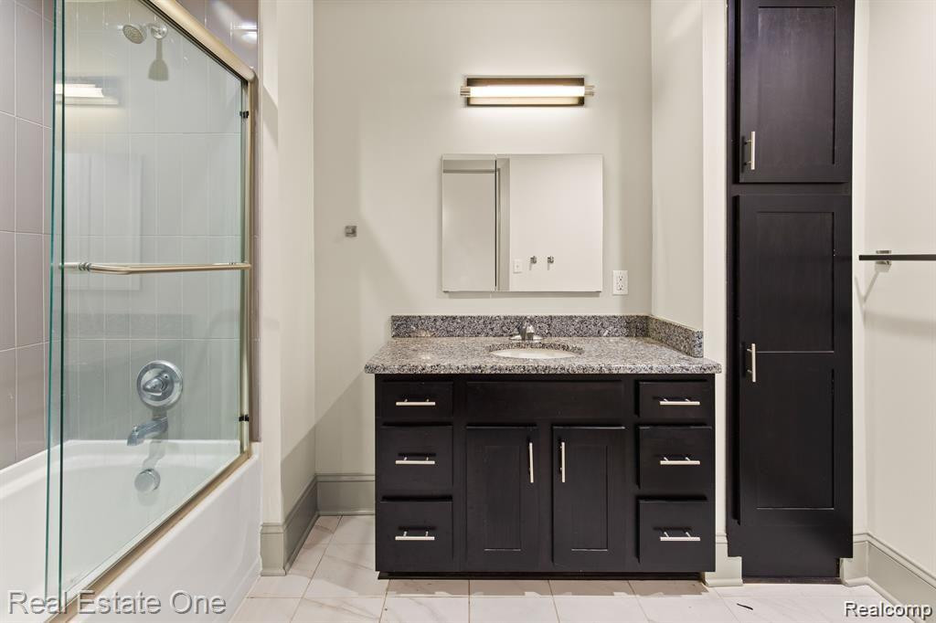 10 Grand River ave unit #403, Detroit, MI 48226 — Photo 6