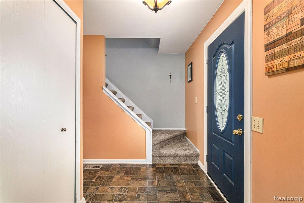 44736 HUNTINGTON Drive, Novi, MI — Photo 3