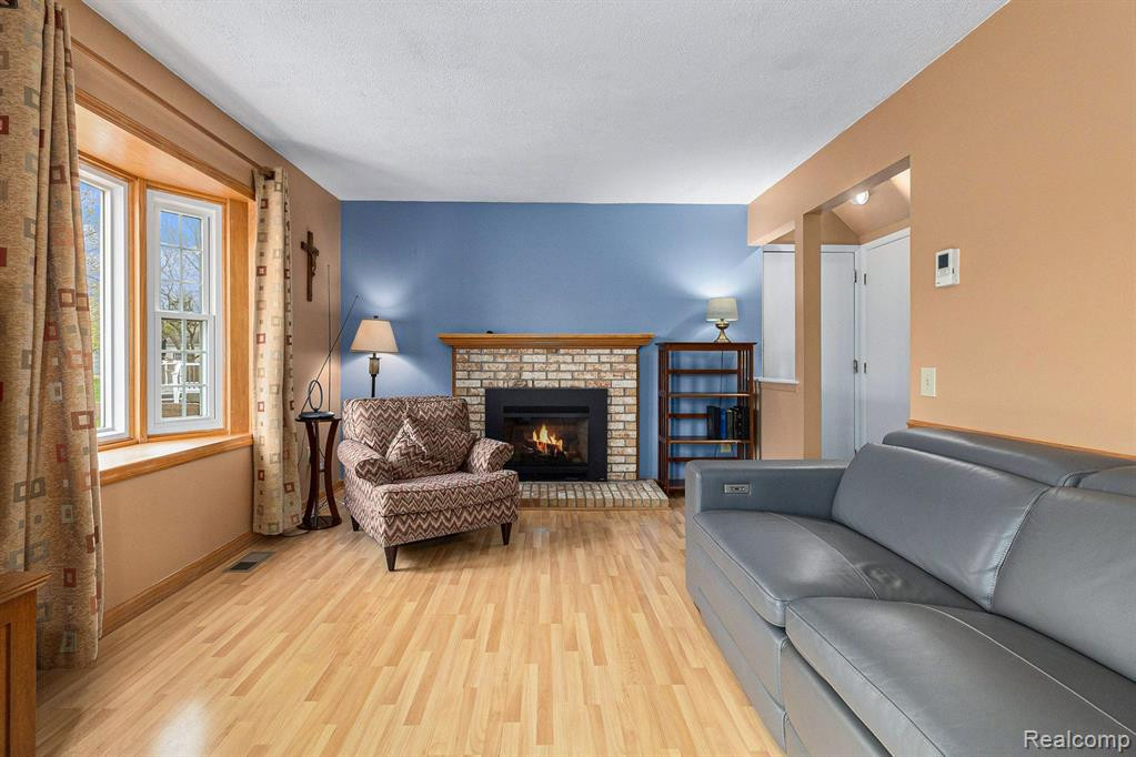 44736 HUNTINGTON Drive, Novi, MI — Photo 6