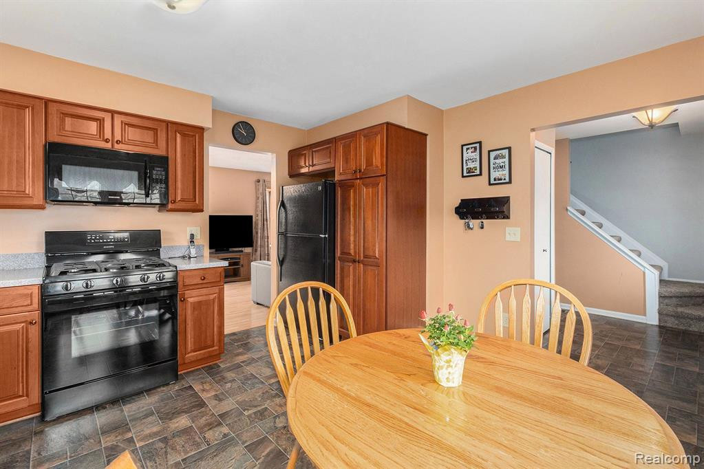 44736 HUNTINGTON Drive, Novi, MI — Photo 10