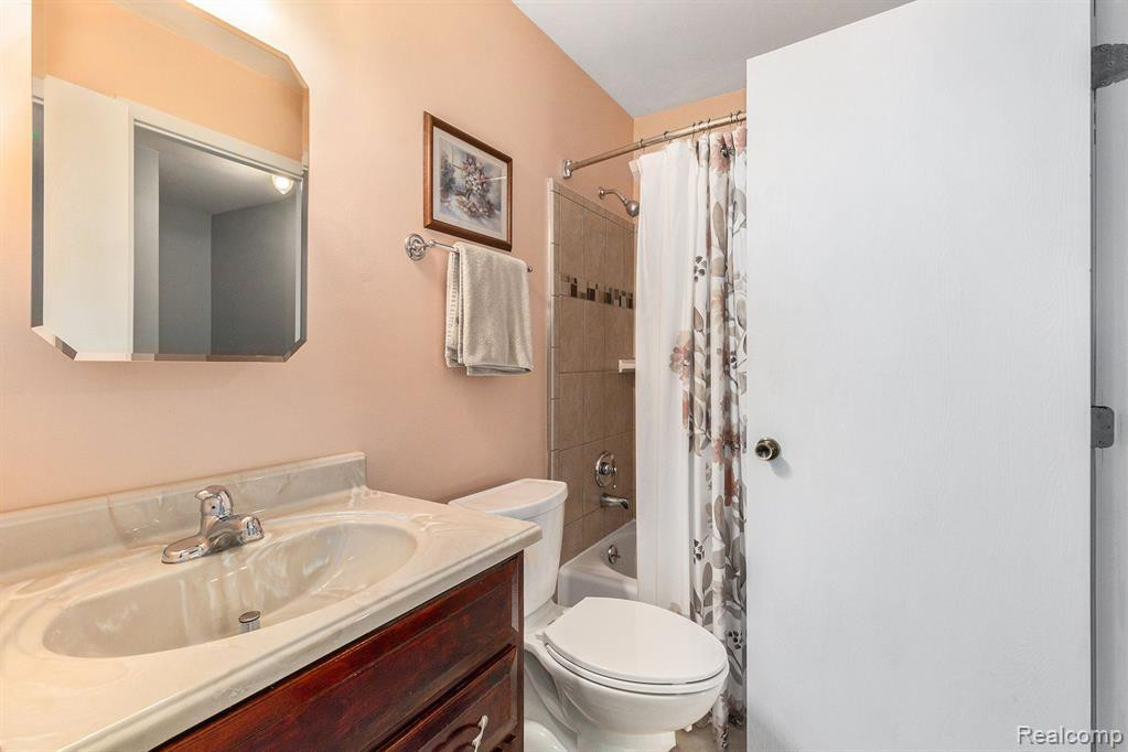 44736 HUNTINGTON Drive, Novi, MI — Photo 19