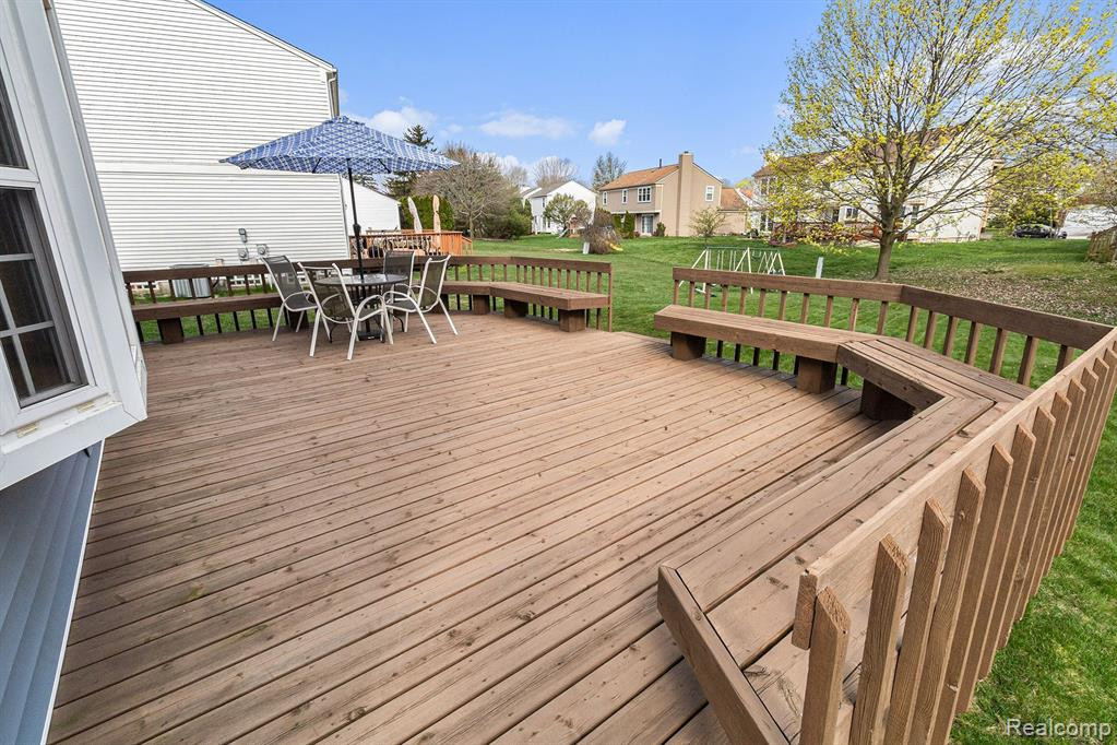 44736 HUNTINGTON Drive, Novi, MI — Photo 23