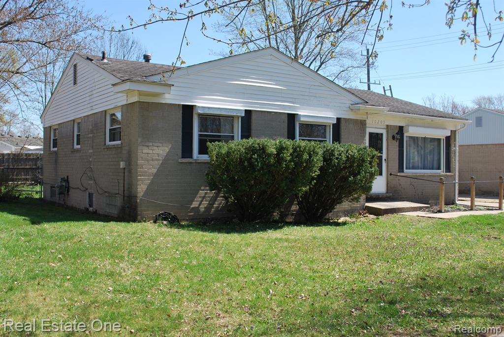 10203 VAN BUREN Street, Van Buren, MI 48111 — Photo 2