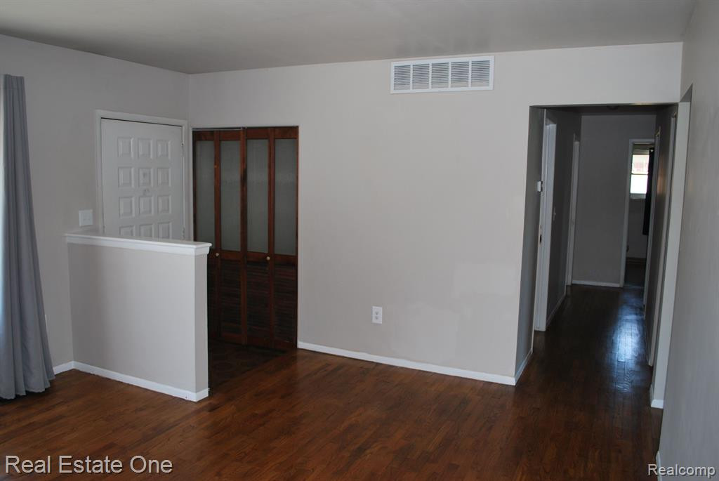 10203 VAN BUREN Street, Van Buren, MI 48111 — Photo 5