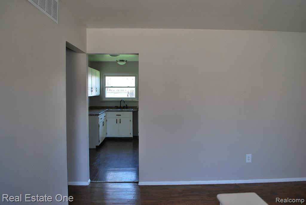 10203 VAN BUREN Street, Van Buren, MI 48111 — Photo 6