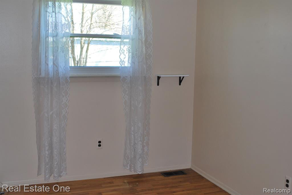 10203 VAN BUREN Street, Van Buren, MI 48111 — Photo 13