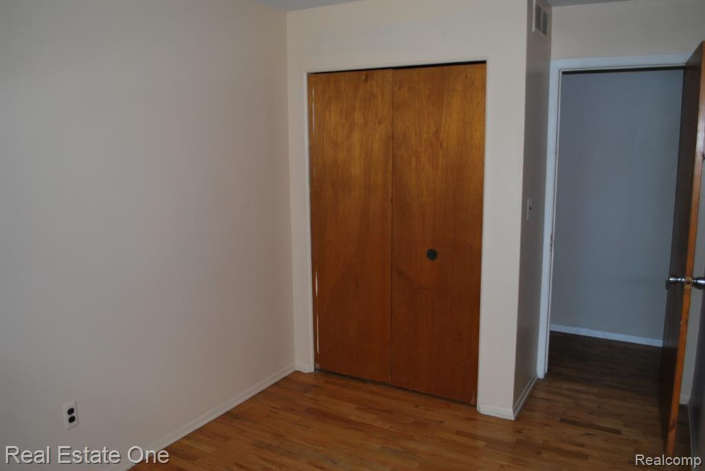10203 VAN BUREN Street, Van Buren, MI 48111 — Photo 14