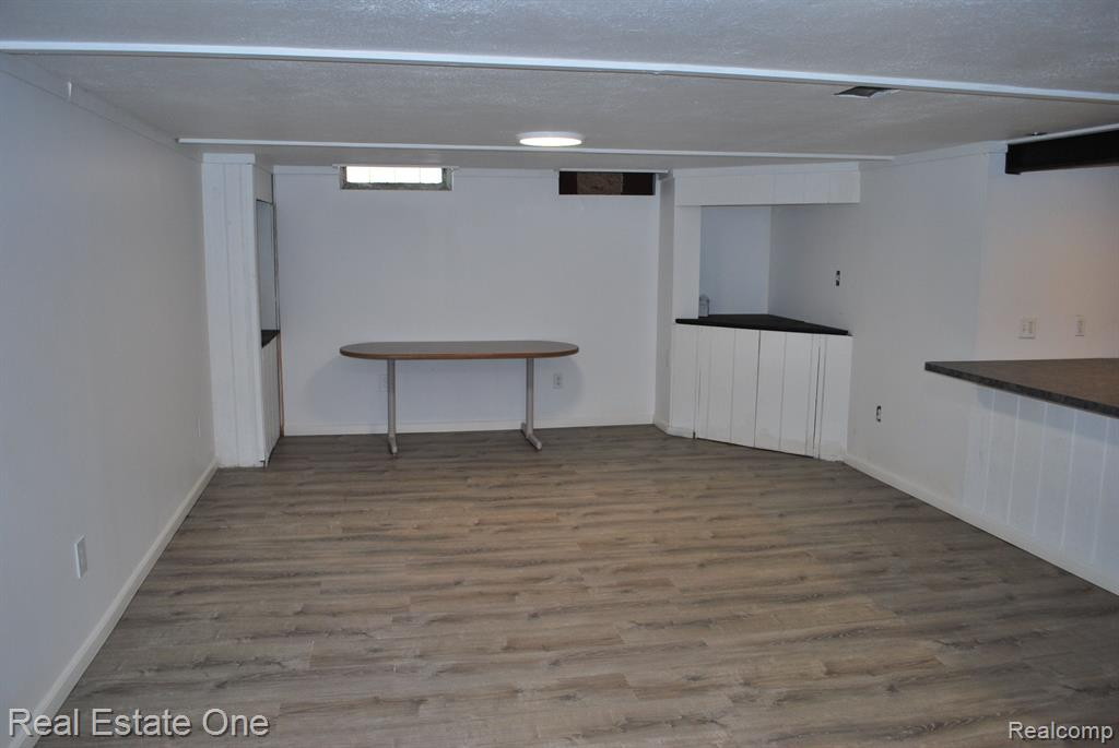 10203 VAN BUREN Street, Van Buren, MI 48111 — Photo 21