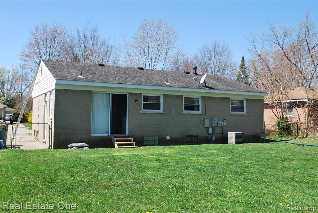10203 VAN BUREN Street, Van Buren, MI 48111 — Photo 26
