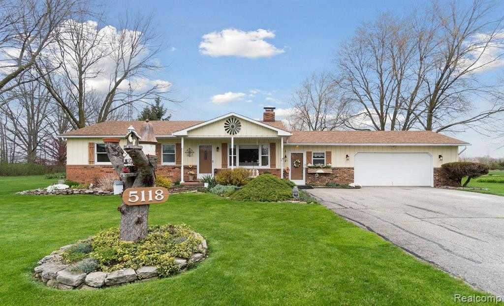 5118 W STANLEY Road, Mount Morris, MI 48458 — front exterior