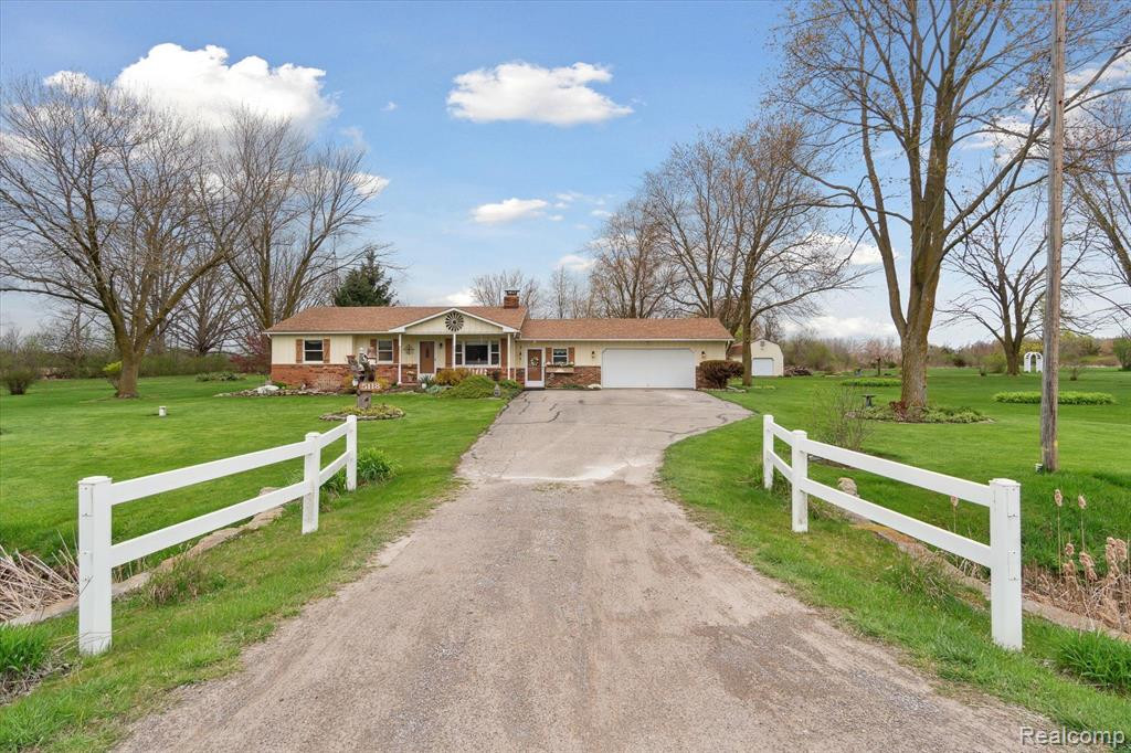 5118 W STANLEY Road, Mount Morris, MI 48458 — Photo 2
