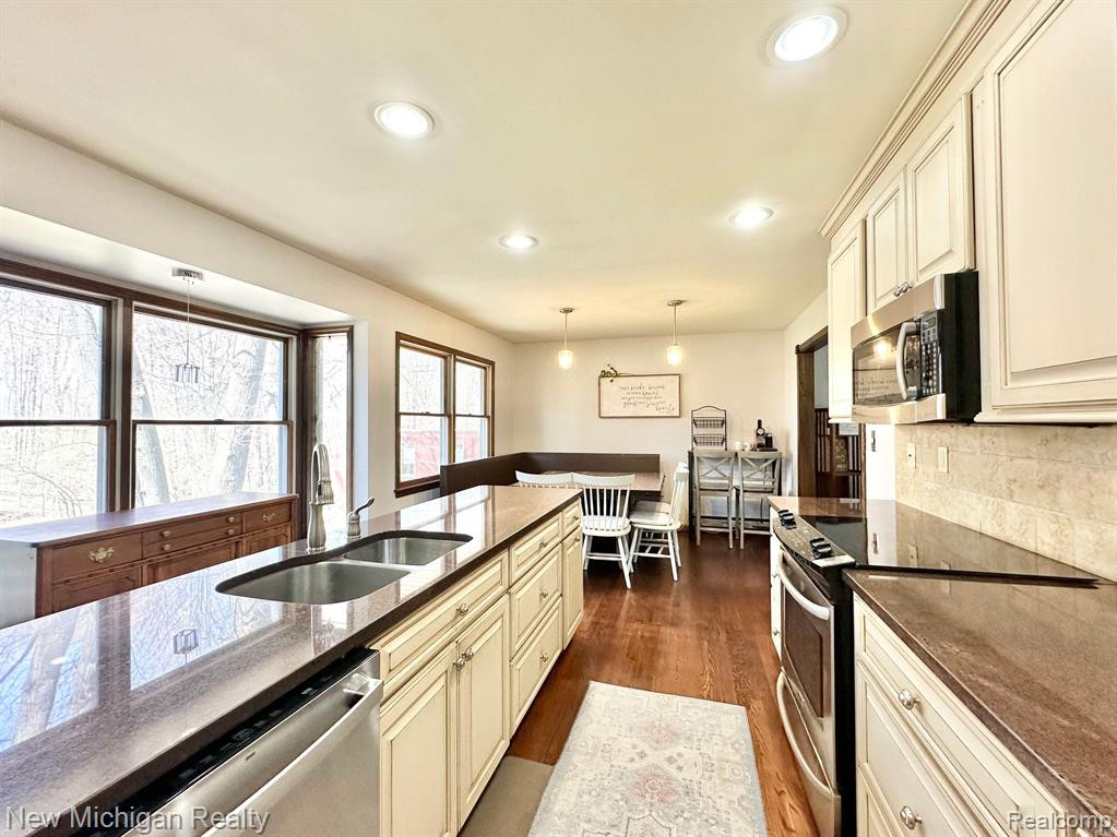 5289 CONESTOGA Drive, Flushing, MI 48433 — Photo 24