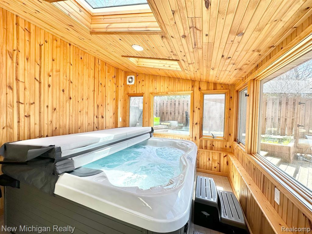 5289 CONESTOGA Drive, Flushing, MI 48433 — Photo 34