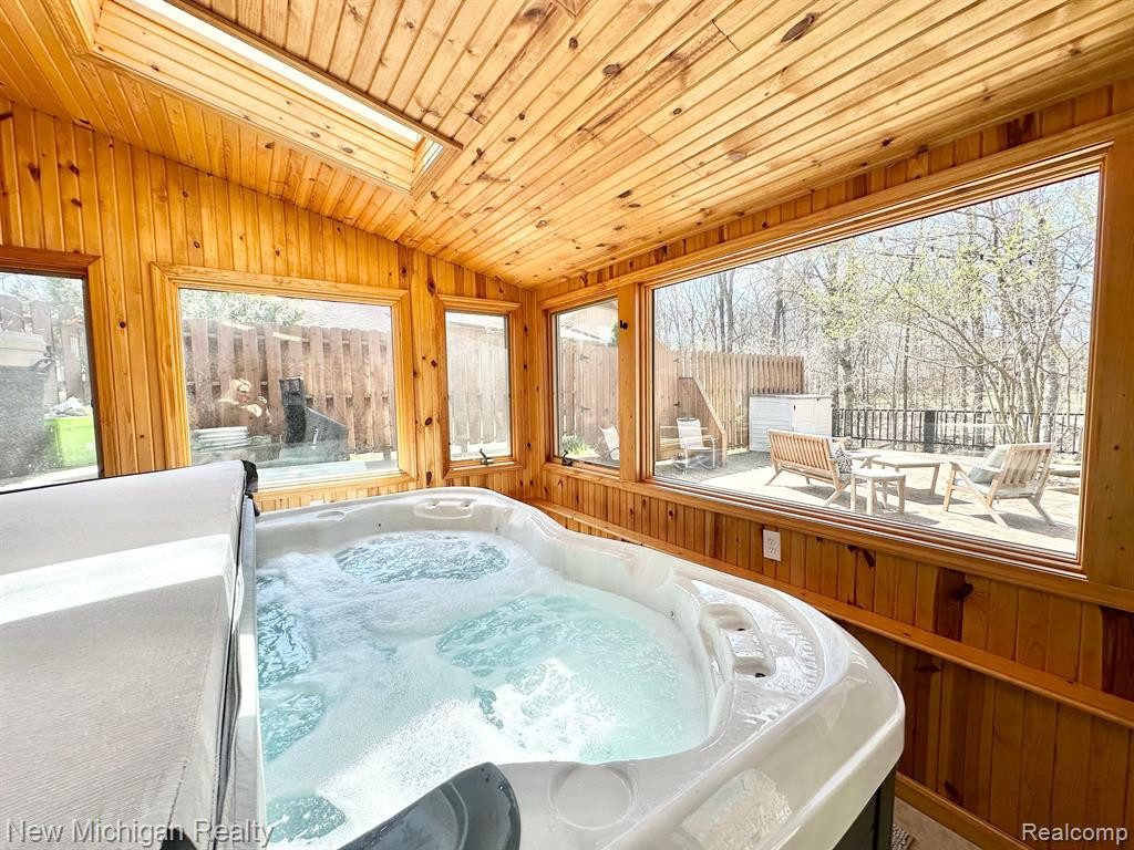 5289 CONESTOGA Drive, Flushing, MI 48433 — Photo 35
