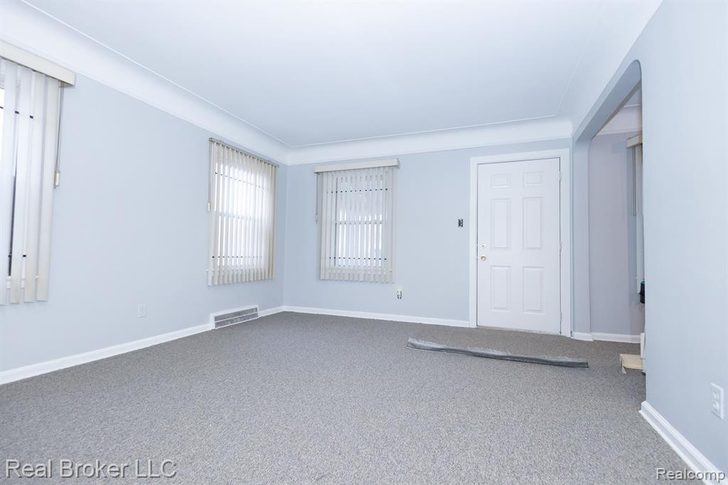 8291 LAUDER Street, Detroit, MI 48228 — Photo 6