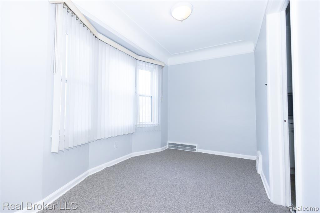 8291 LAUDER Street, Detroit, MI 48228 — Photo 9