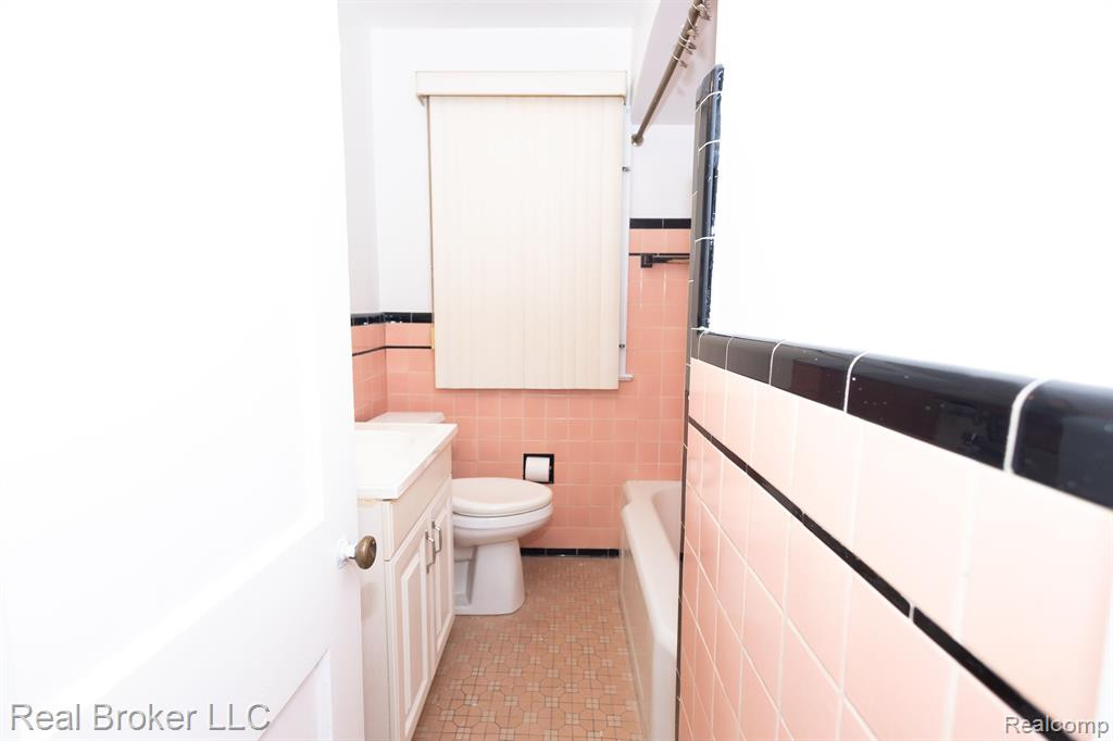8291 LAUDER Street, Detroit, MI 48228 — Photo 28
