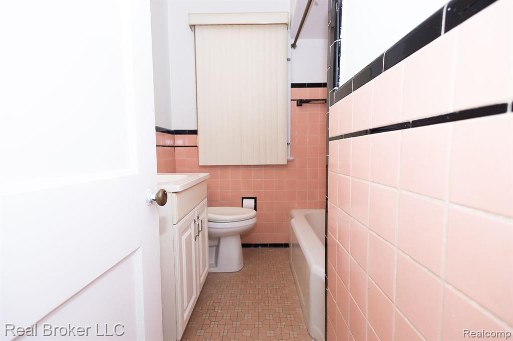 8291 LAUDER Street, Detroit, MI 48228 — Photo 29