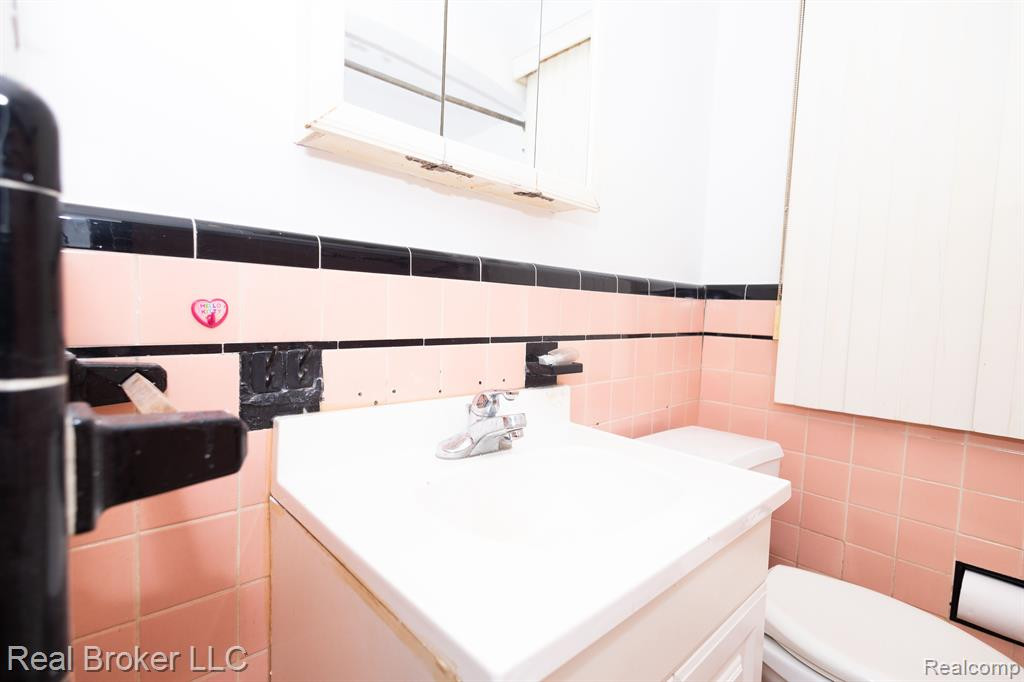 8291 LAUDER Street, Detroit, MI 48228 — Photo 30
