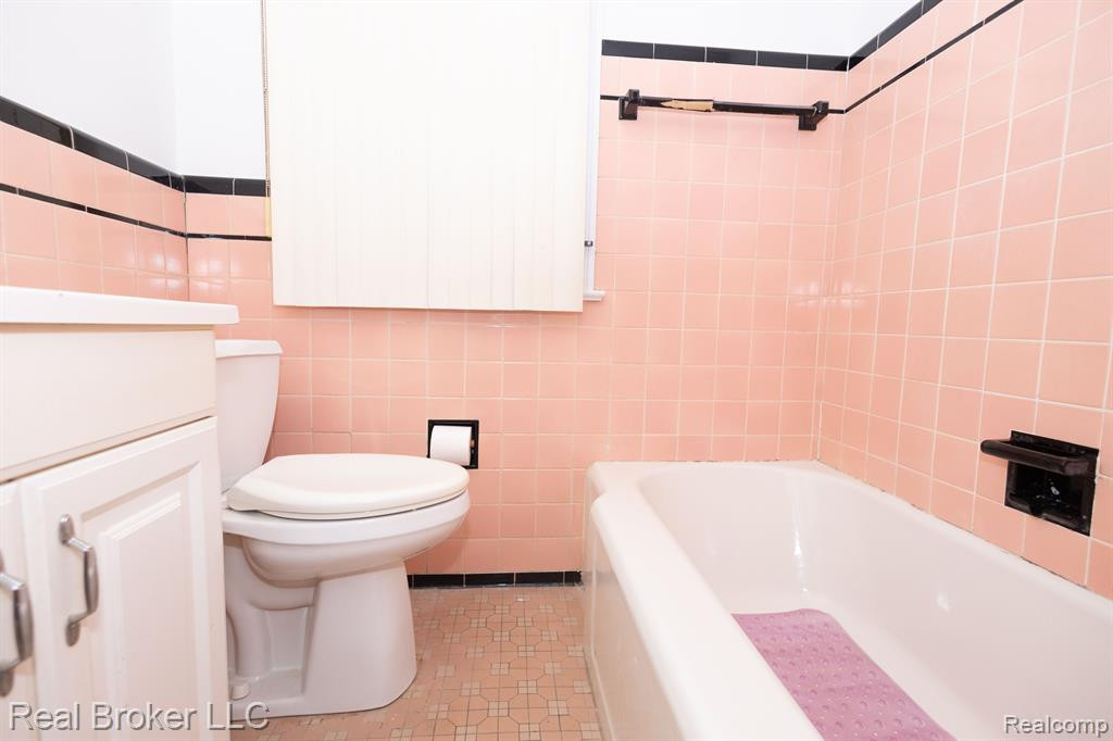 8291 LAUDER Street, Detroit, MI 48228 — Photo 33