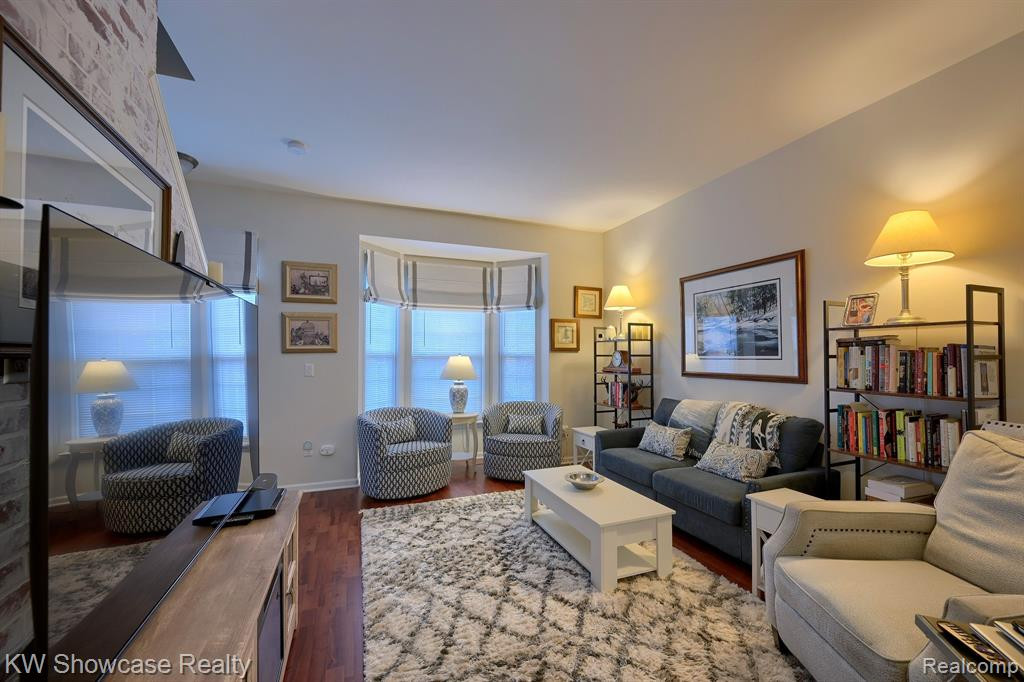 44707 GWINNETT Loop, 60, Novi, MI 48377 — Photo 3