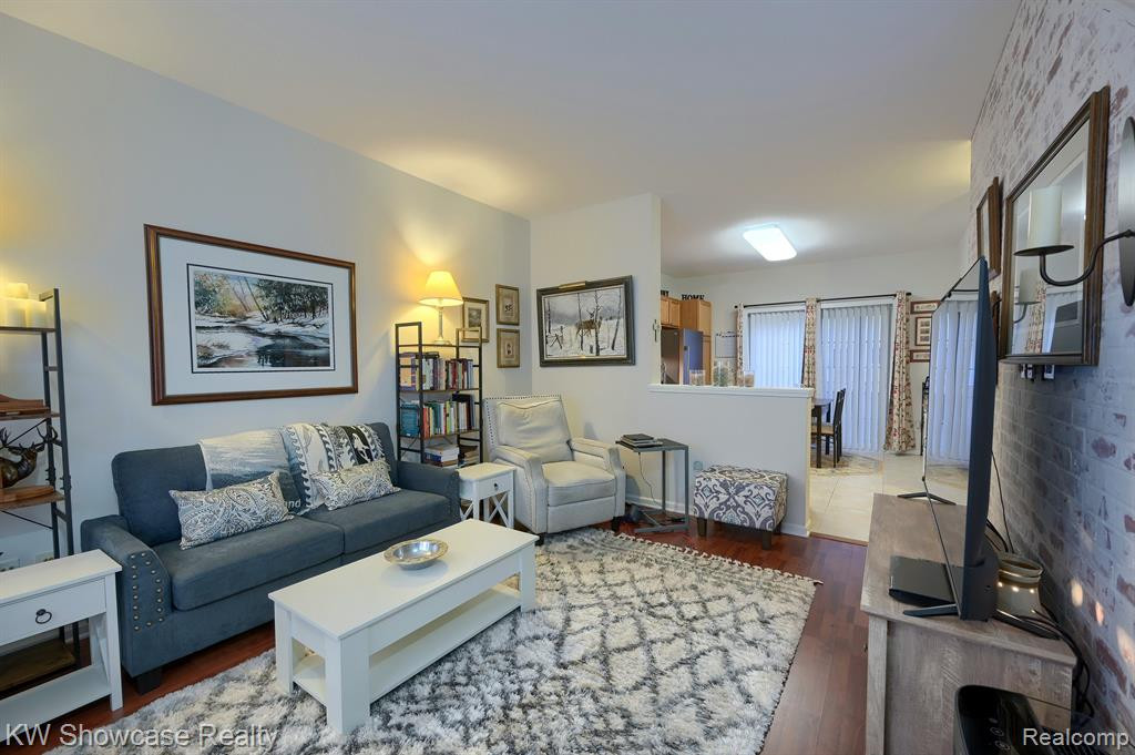 44707 GWINNETT Loop, 60, Novi, MI 48377 — Photo 4