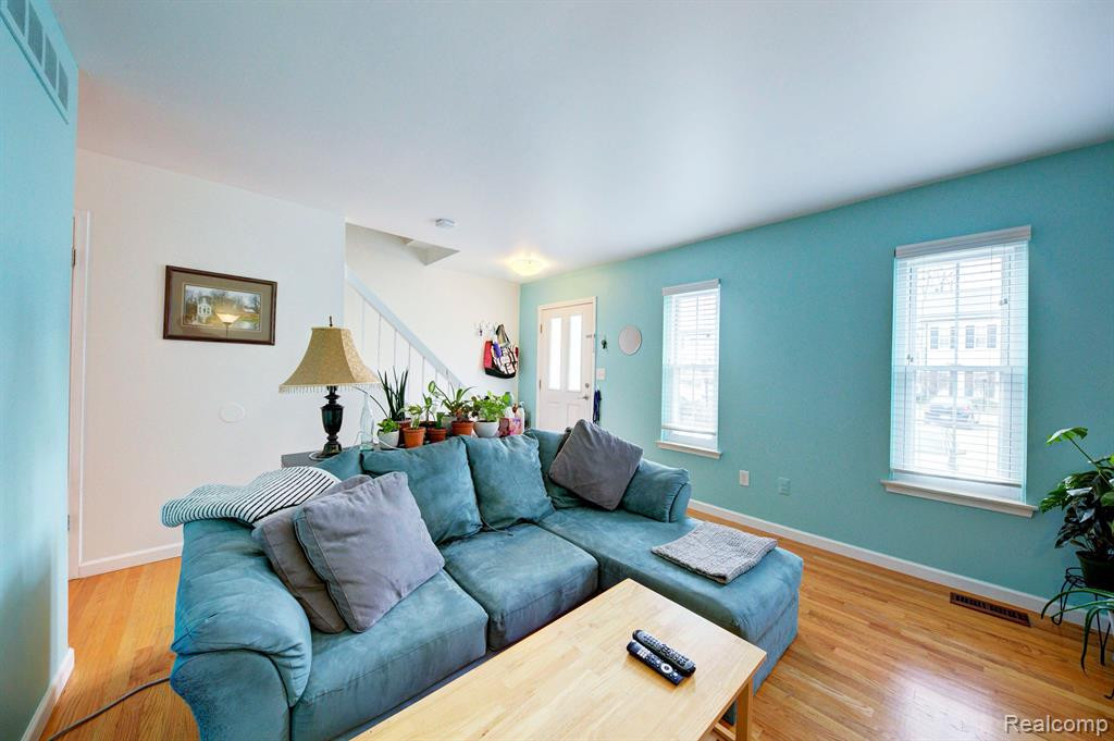 3238 BOLGOS Circle, Ann Arbor, MI 48105 — Photo 3
