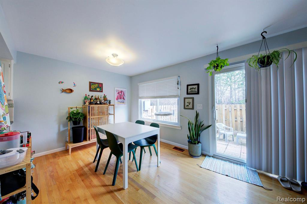 3238 BOLGOS Circle, Ann Arbor, MI 48105 — Photo 4