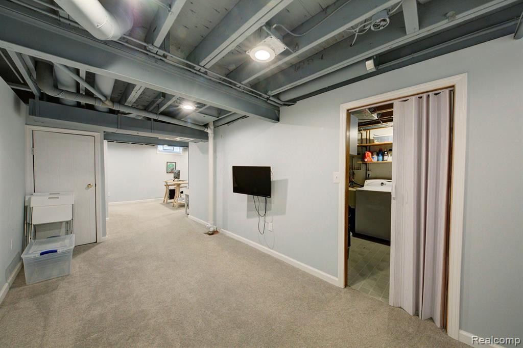 3238 BOLGOS Circle, Ann Arbor, MI 48105 — Photo 13