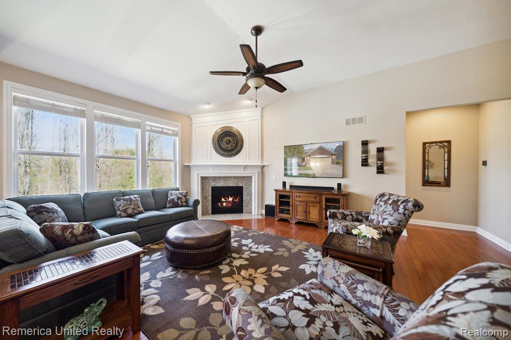 527 Acadia Court, Howell, MI 48843 — Photo 12