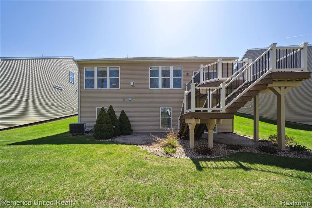 527 Acadia Court, Howell, MI 48843 — Photo 35