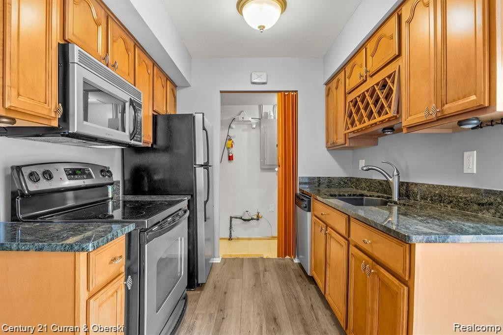 8063 COVENTRY Street, Westland, MI — Photo 9