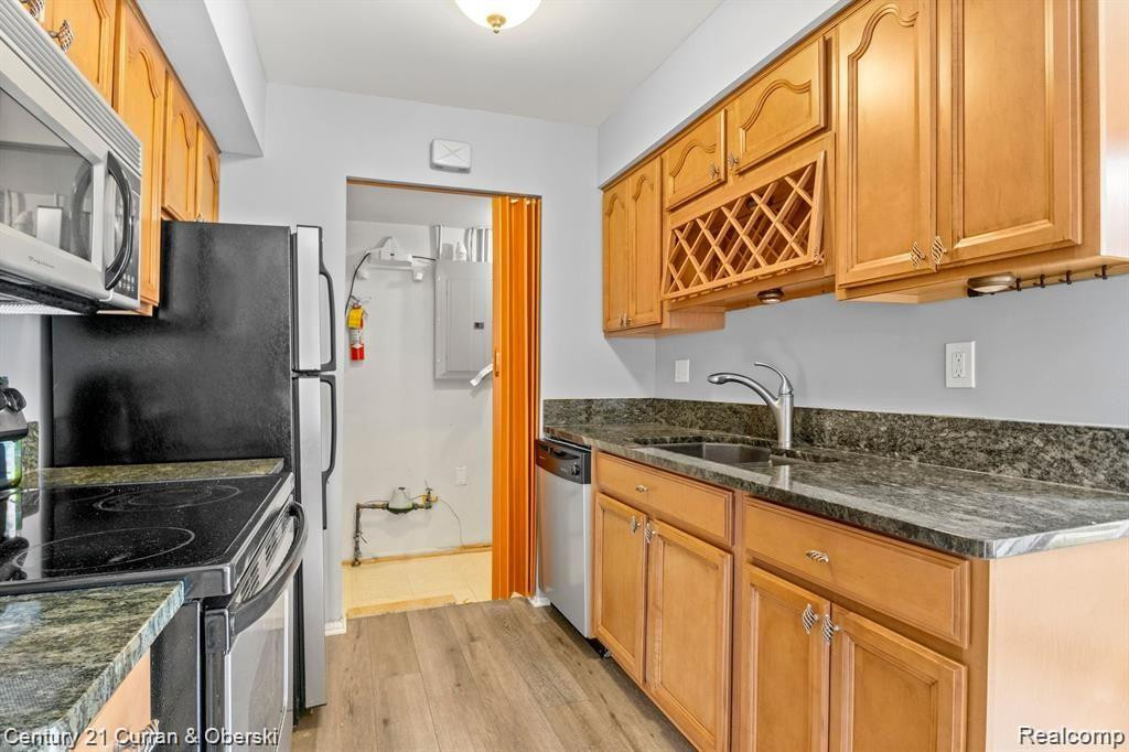8063 COVENTRY Street, Westland, MI — Photo 11