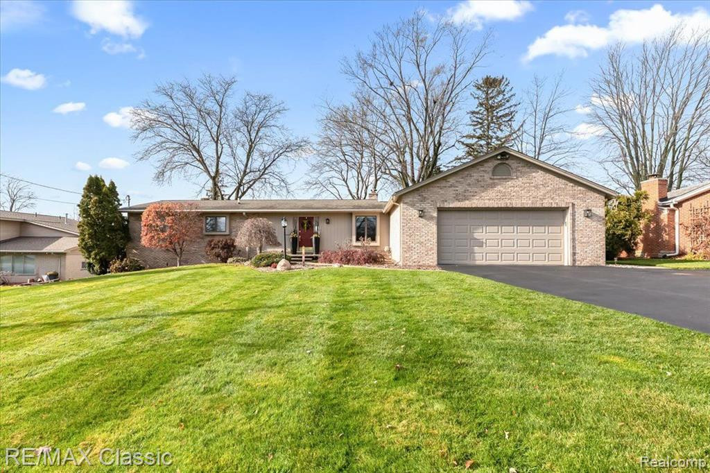 5111 SURFWOOD Drive, Commerce Twp, MI 48382 — front exterior