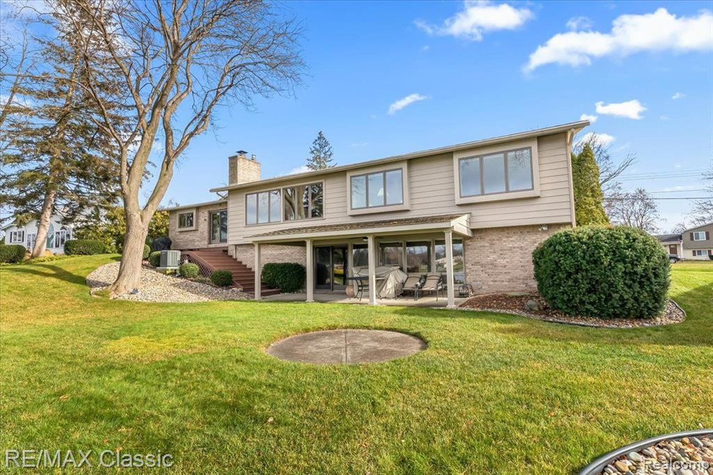 5111 SURFWOOD Drive, Commerce Twp, MI 48382 — Photo 7
