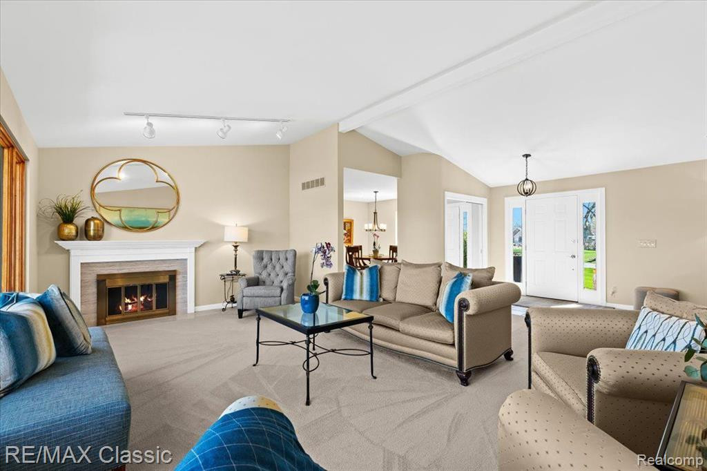 5111 SURFWOOD Drive, Commerce Twp, MI 48382 — Photo 15
