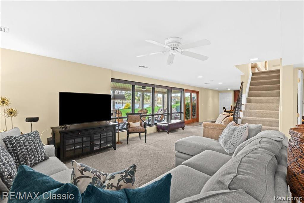 5111 SURFWOOD Drive, Commerce Twp, MI 48382 — Photo 31