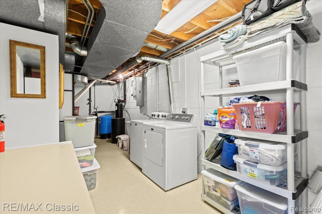5111 SURFWOOD Drive, Commerce Twp, MI 48382 — Photo 35